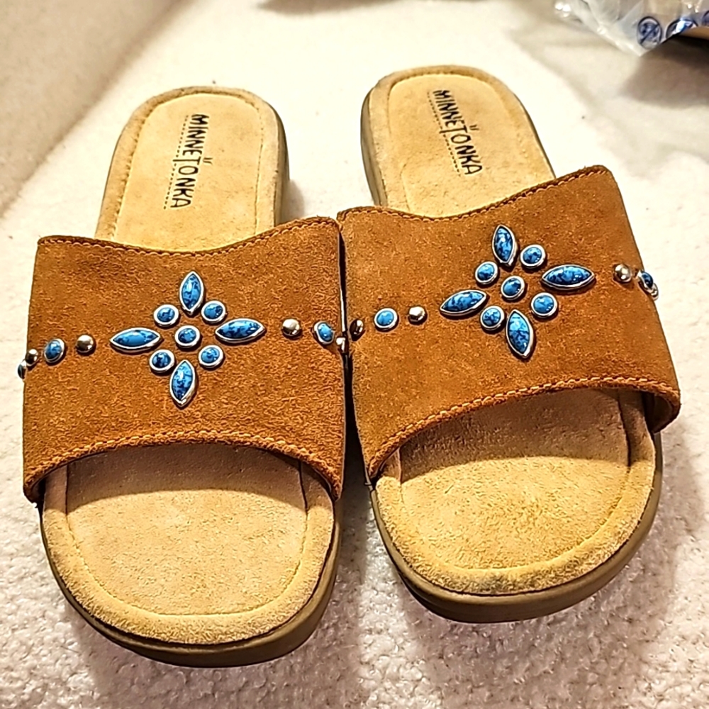 MINNETONKA LEATHER SANDALS Size 8